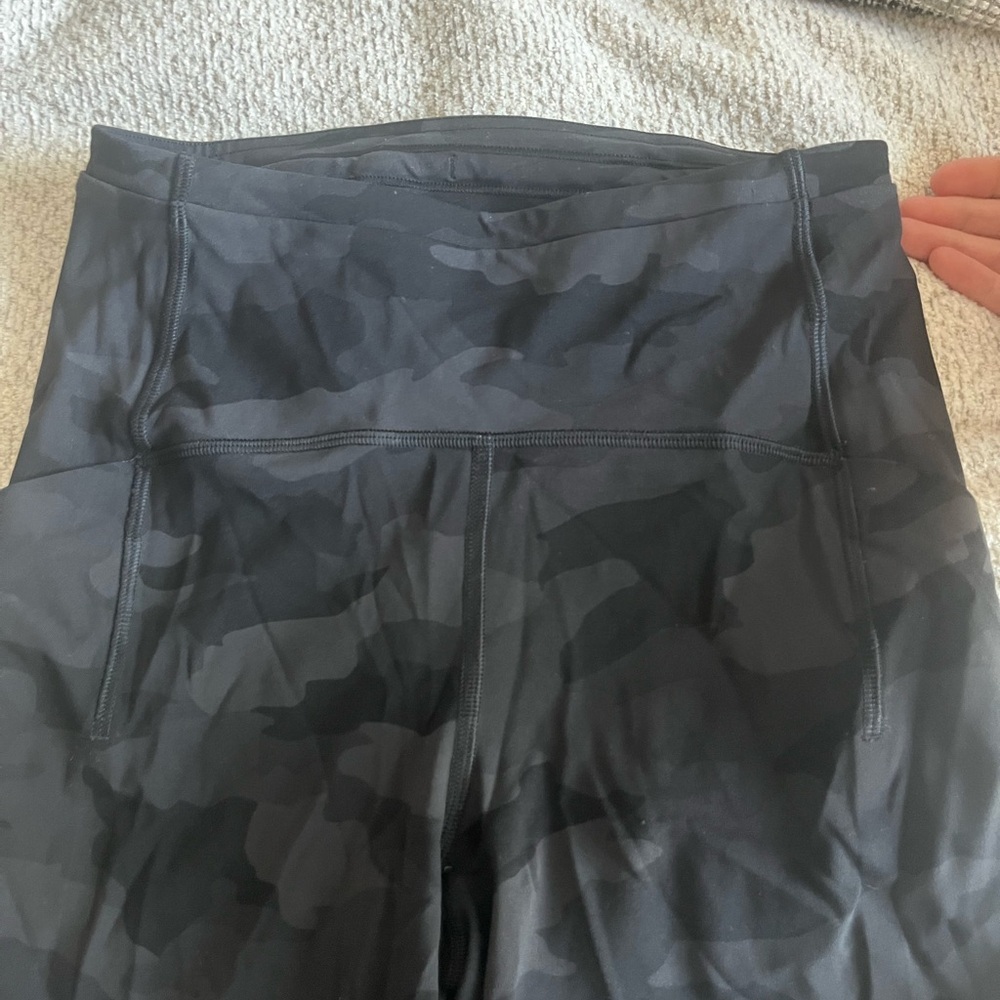 Lululemon Fast and Free High-Rise Leggings Black Camo Size 4